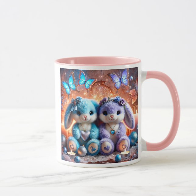 Mug Lapins en peluche bleus et violets avec cœurs. (Droite)
