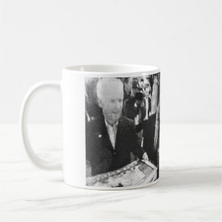 MUG #LAURAHGUILLENWRIGHT & #JOEBIDEN