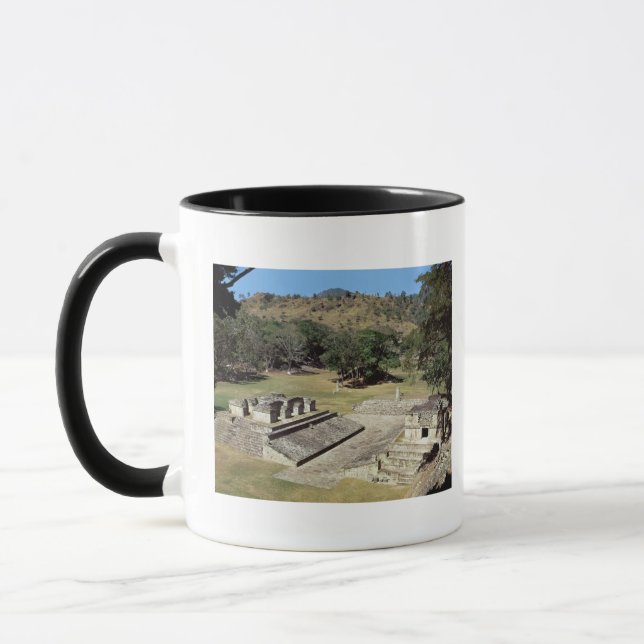 Mug Le Ballcourt dans le carré principal, période (Gauche)