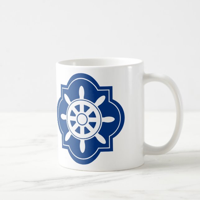 Mug Le bleu marine embarque la silhouette de roue (Droite)