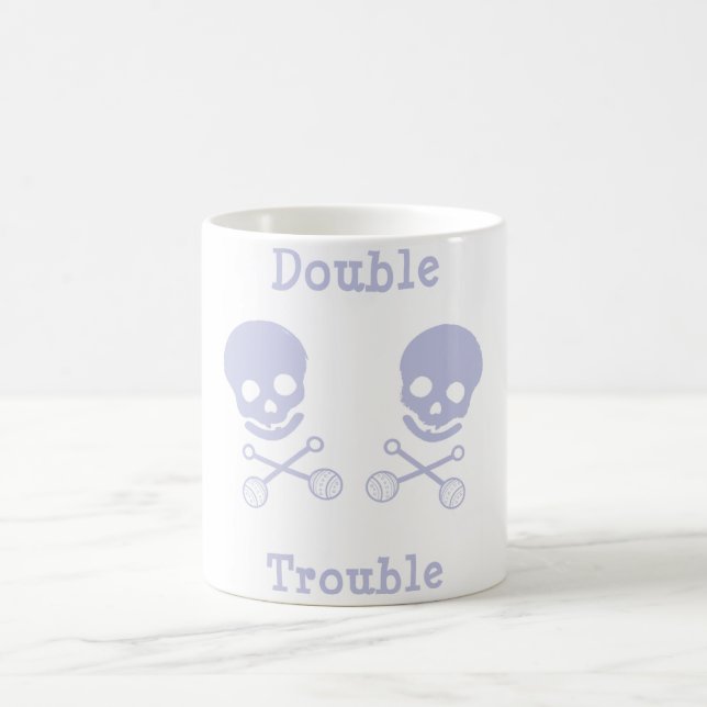 Mug Le double garçon de garçon de problème de BB (Centre)