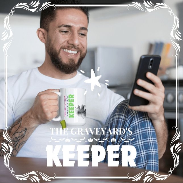 Mug Le gardien du cimetière (The Graveyard's Keeper cover from The Beekeeper Store)