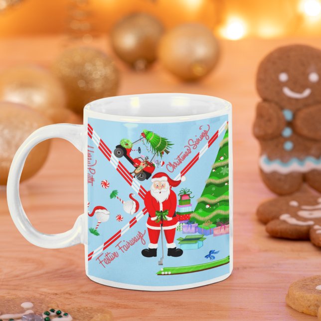 Mug Le golf de père Noël par sapin de Noël (A funny golf Santa mug! Perfect for the golfing family who loves to practice their putting. )