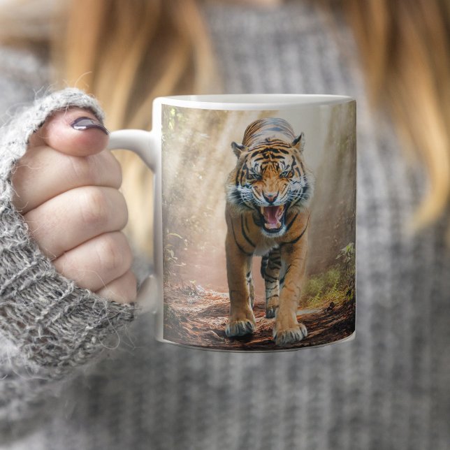 Mug Le grillage du tigre dans la jungle (Créateur téléchargé)