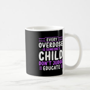 Mug Le juge de la sensibilisation aux surdoses instrui