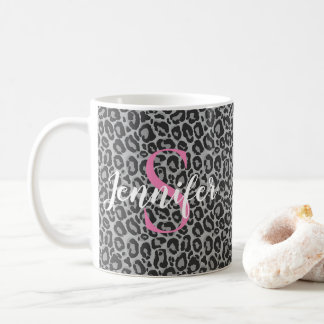 Mug Le léopard personnalise le monogramme rose et son 