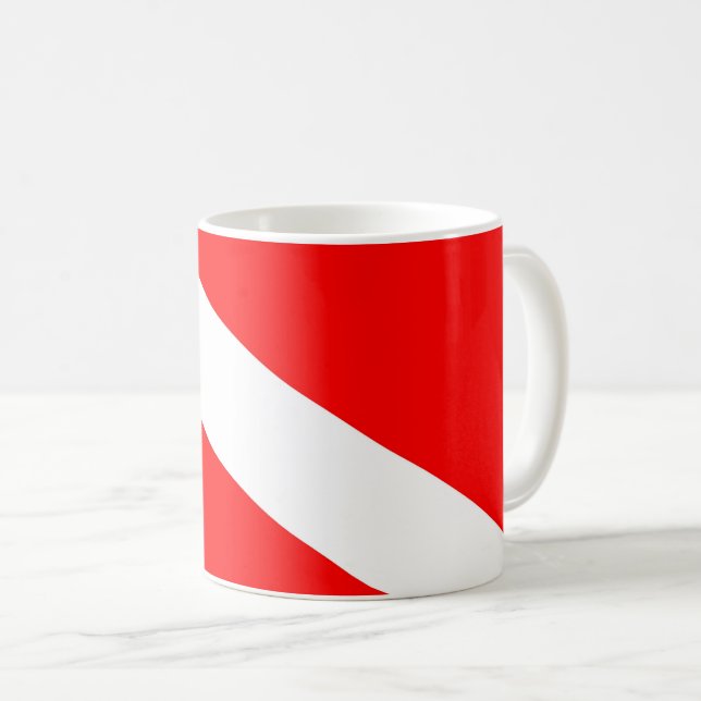 Mug le symbole diagonal rouge de la plongée sous-marin (Devant droit)