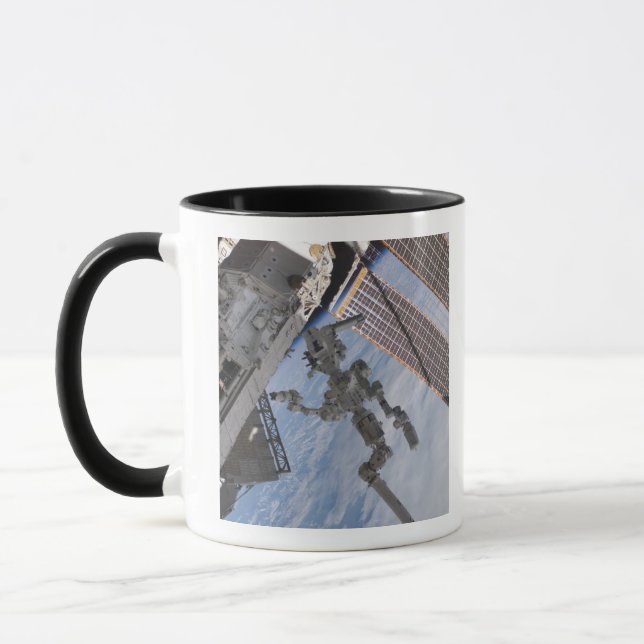 Mug Le système robotique Dextre construit au Canada 2 (Gauche)