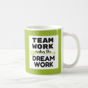 Mug Le travail d'équipe fait le travail rêveur