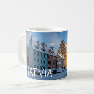 Mug L'église Saint-Pierre en hiver à Riga, Lettonie