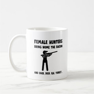 Mug Les chasseuses ramènent le bacon à la maison