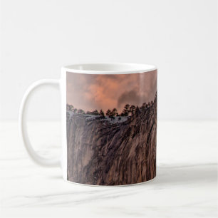 MUG LES CHUTES D'EAU SOUS LE SKI BLANC