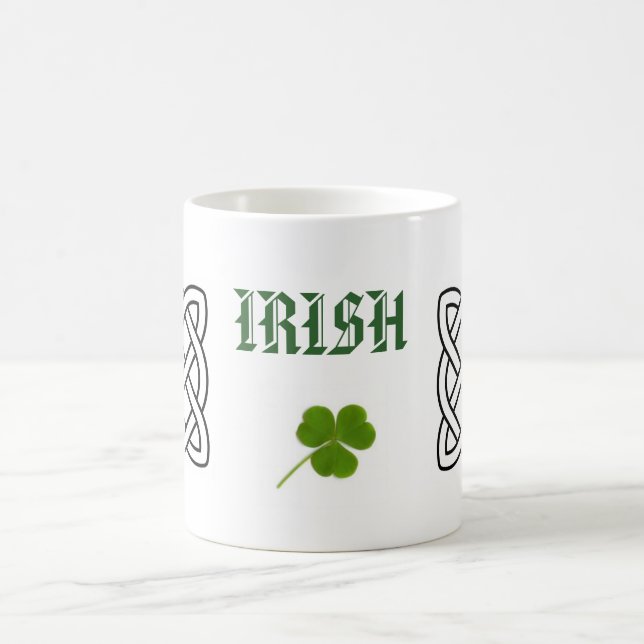 Mug Les Irlandais avec le trèfle et le cercle celtique (Centre)