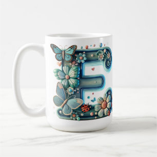 Mug Lettre Florale Élégante E avec Papillons