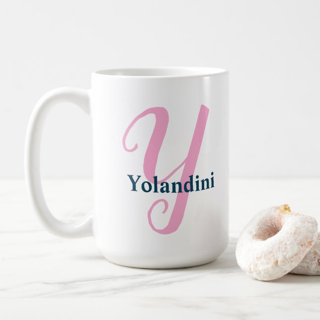 Mug Lettre monographique rose personnalisée Y Nom pers (Avec donut)