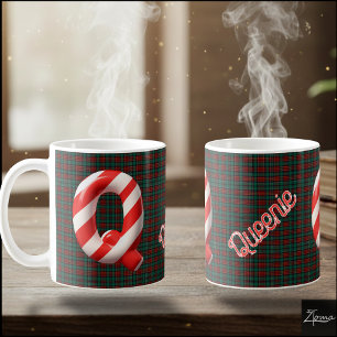 Mug Lettre Q de Noël rayée de bonbon canne à sucre bri