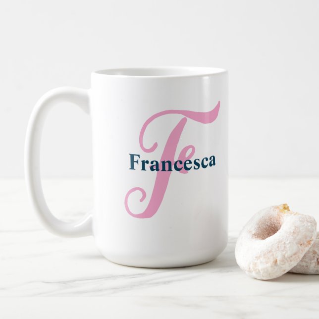 Mug Lettre rose personnalisée F Nom personnalisé (Avec donut)