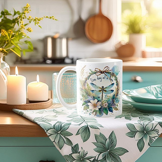 Mug libellule florale Un jour à la fois (Créateur téléchargé)