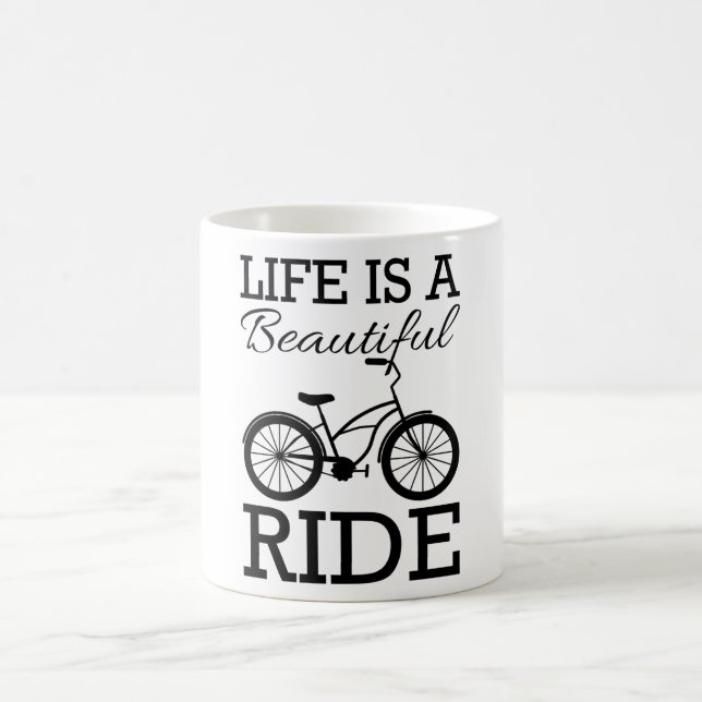 MUG LIFE EST UNE BELLE VOIE À VOILE DANGEREUSE (Centre)