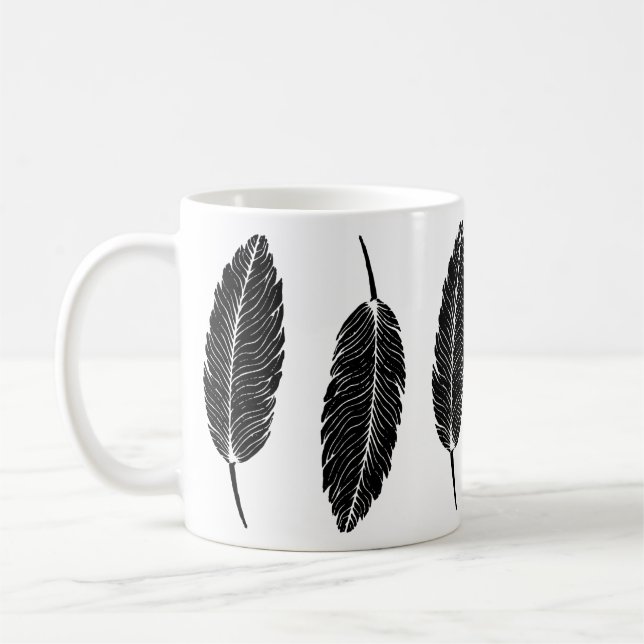 Mug Linocut en plumes rustiques noir et blanc (Gauche)