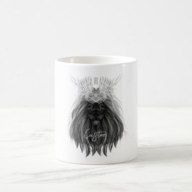 Mug Lion noir avec couronne Antlers et monogramme (Centre)