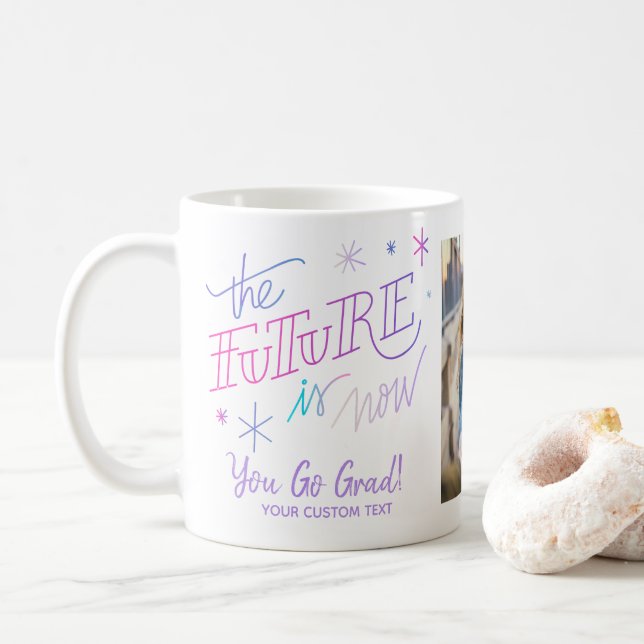 Mug L'obtention du diplôme l'avenir est maintenant (Avec donut)