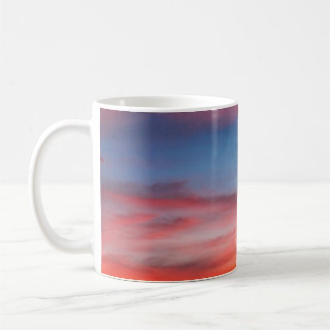 MUG LOW ANGLE PHOTO OF BUILDING (Gauche)