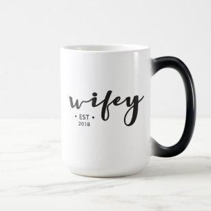 Mug Magic Année d'établissement Personnalisé Wifey script mo