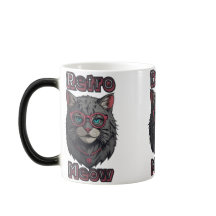 Chat gris-sauvage avec de mignonnes lunettes