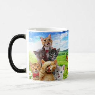 Mug Magic Chatons amusants dans le champ vert.