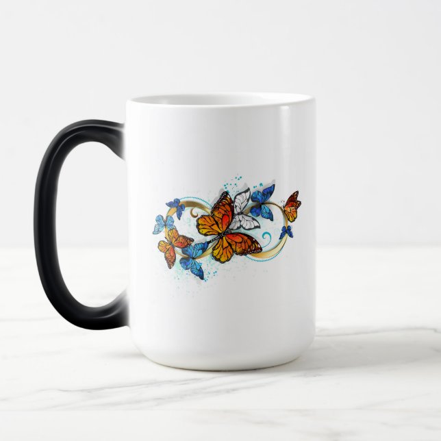 Mug Magic Infinité de papillons monarques (Gauche)