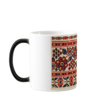 La broderie de Vyshyvanka d'Ukrainien fleurit la