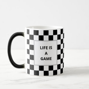Mug Magic La vie est un texte de jeu sur les échecs noirs et