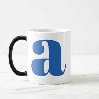 Mug Magic Lettre initiale de monogramme moderne en bleu perv