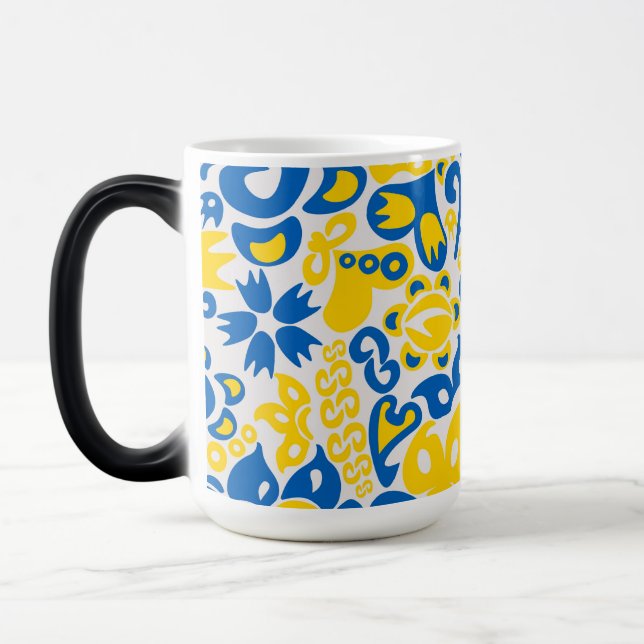 Mug Magic Motif folklorique aux couleurs du drapeau ukrainie (Gauche)