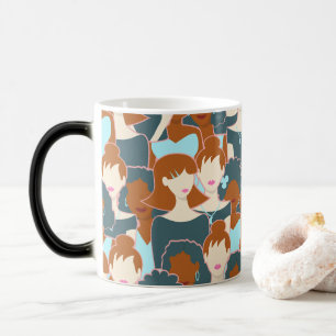 Mug Magic Motif sans couture avec filles noires et blanches