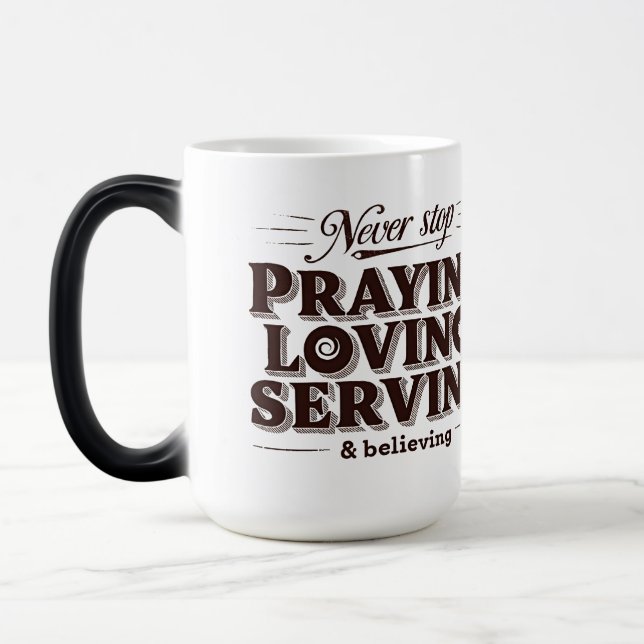 Mug Magic Pray Love Serve Chemise - Upliffing Christian Fait (Gauche)