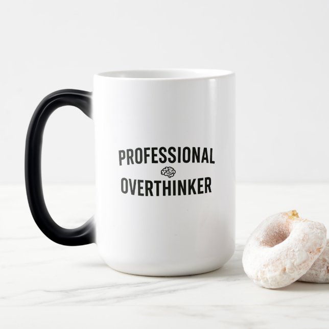 Mug Magic Professional Overthinker - Funny Design (Avec donut)