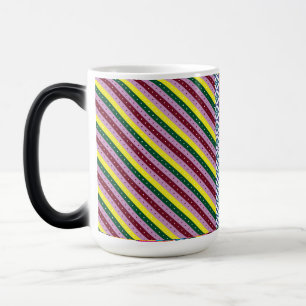 Mug Magic un motif rayé multicolore avec des points