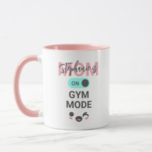 Mug Maman amusante personnalisée est en mode salle de