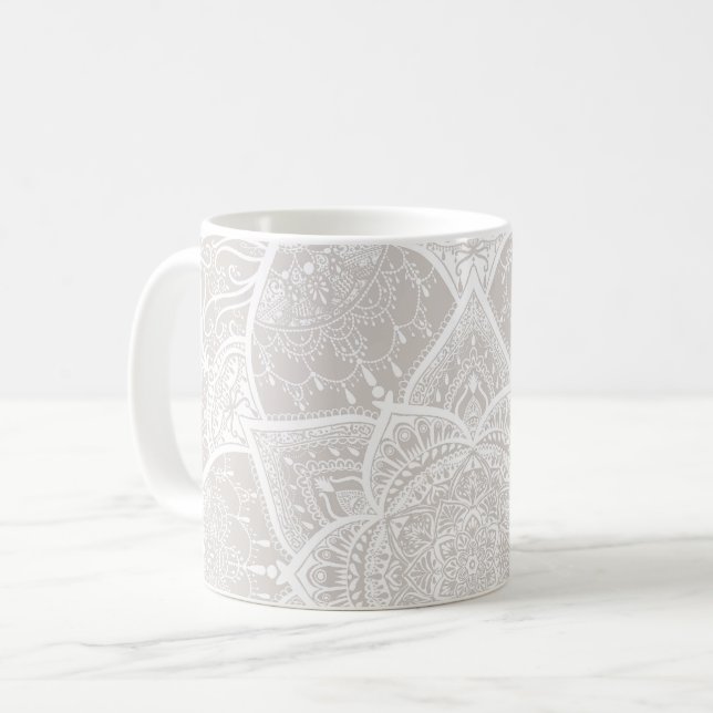 Mug Mandala gris et blanc - Loergann à Lynx (Devant gauche)