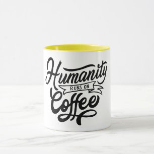 Mug Marathi court sur le café