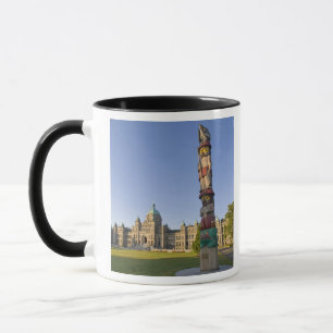 Mug Mât totem sur l'édifice du Parlement à