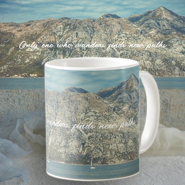 Mug Mer calme et belles montagnes (Créateur téléchargé)