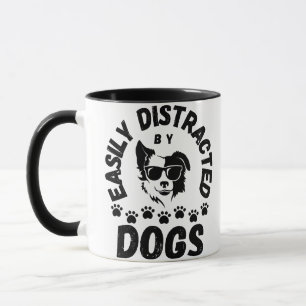 Mug Mignon facilement distrait par les chiens amateurs