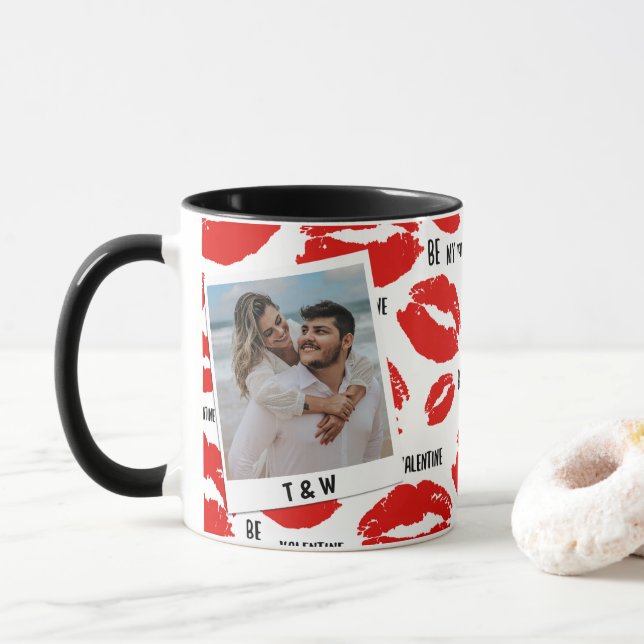 Mug Modern Be My Valentines Lips Couple Photo Initial  (Avec donut)