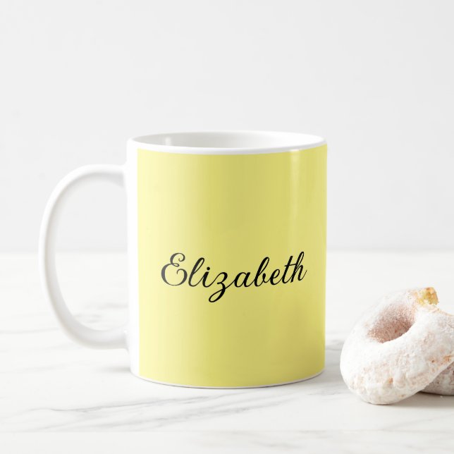 Mug Moderne Ajouter Votre Nom De Script Jaune Clair (Avec donut)