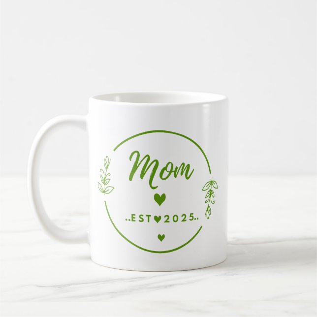 Mug Mom Est . 2025 T-Shirt-New Mom Gift- Mother Shirt (Gauche)