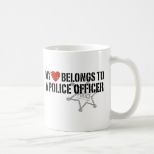 Mug Mon coeur appartient à un policier