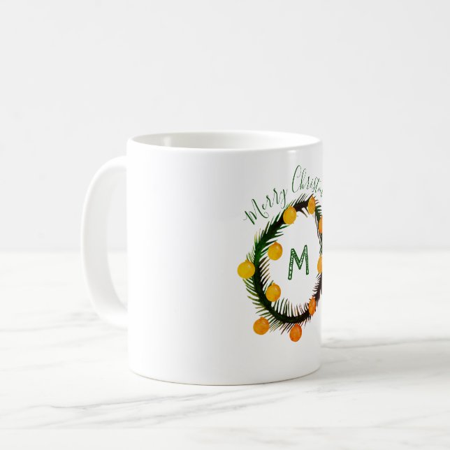 Mug Monogramme de couronne de Noël (Devant gauche)